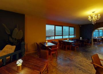 Knowledge Restaurant Photo 1